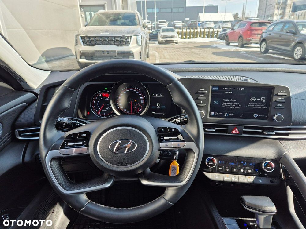 Hyundai Elantra - 20