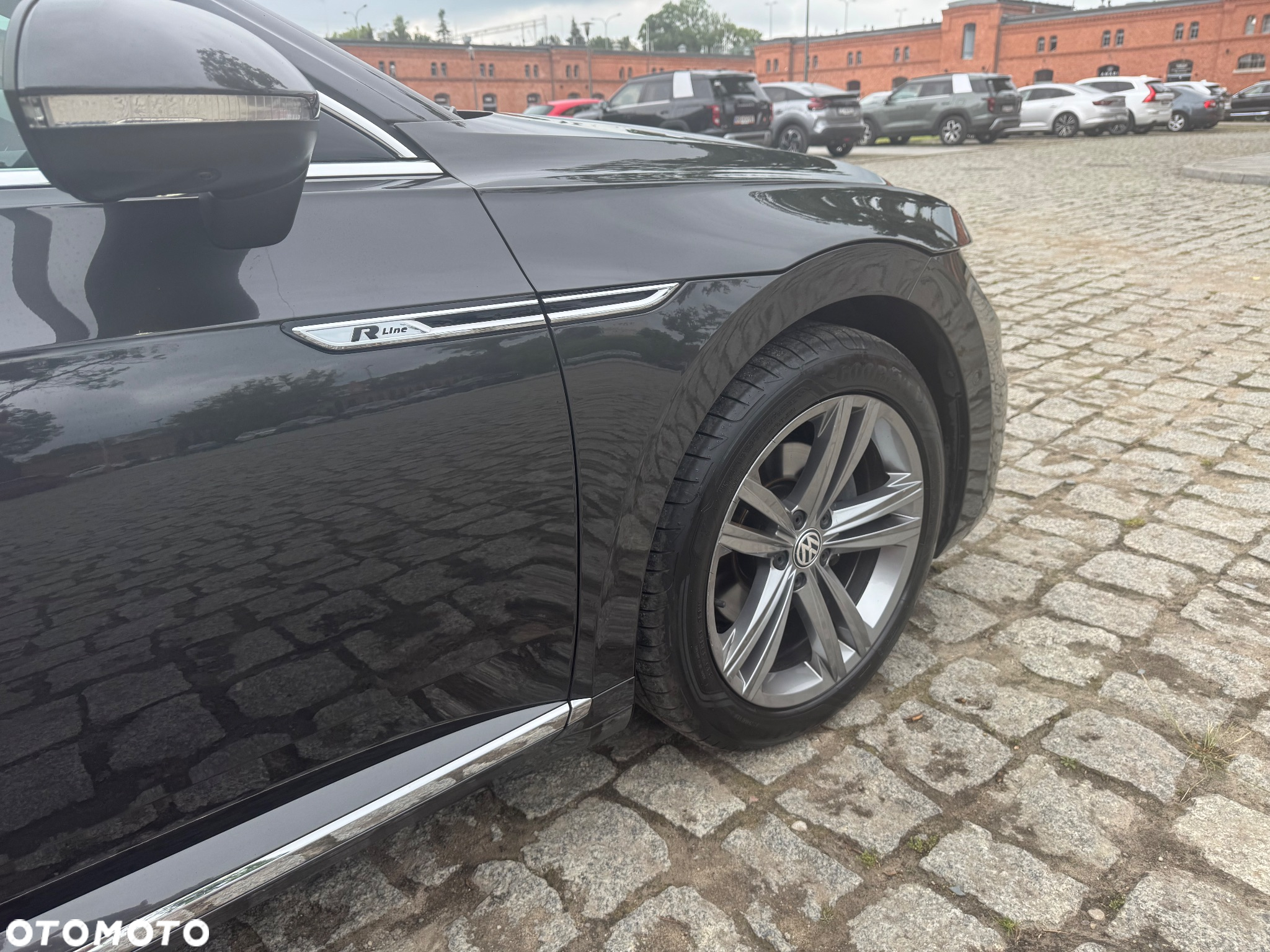 Volkswagen Arteon 2.0 TDI SCR R-Line DSG - 18