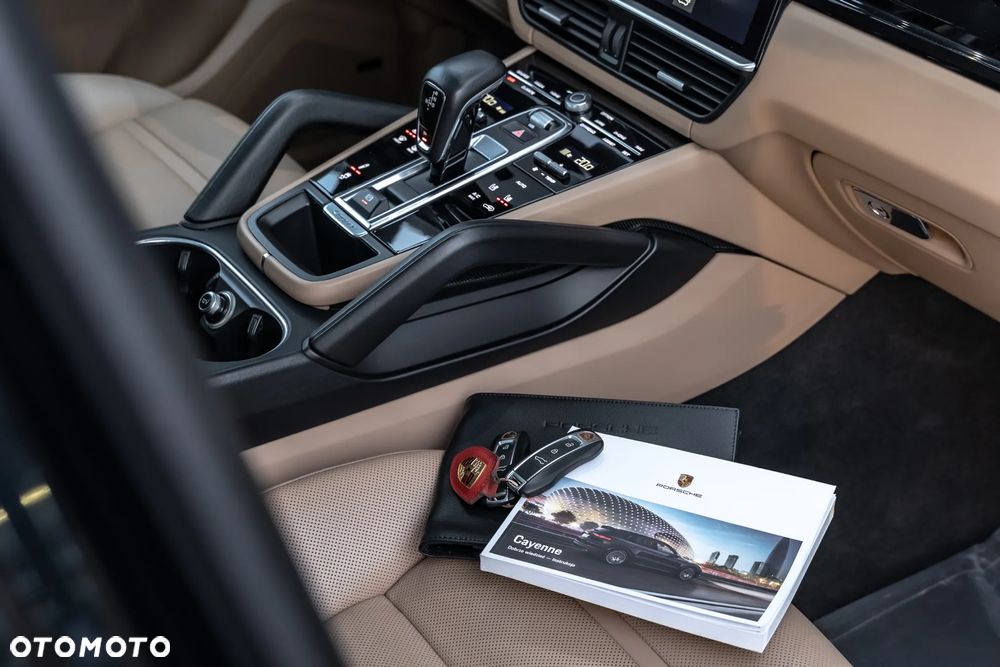 Porsche Cayenne Platinum Edition - 22