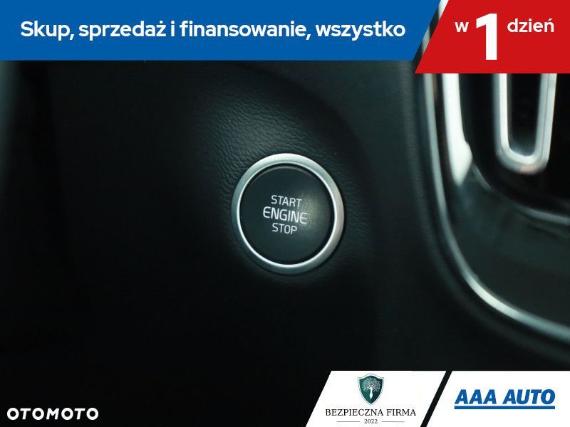 Volvo XC 40 - 18