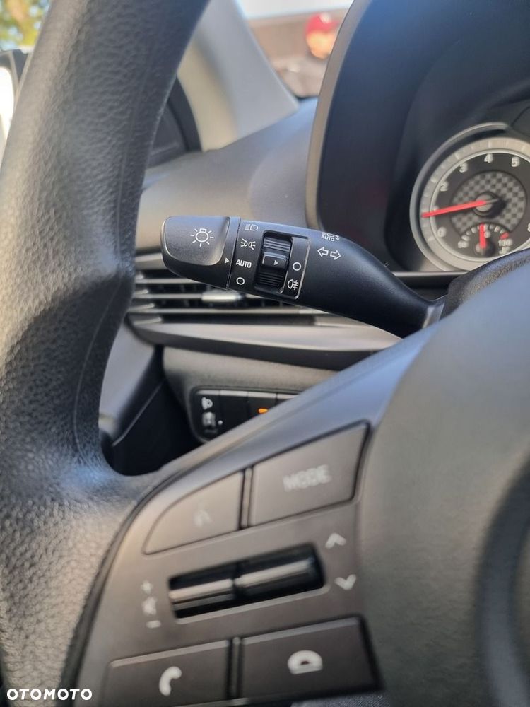 Hyundai i20 1.2 Pure - 27