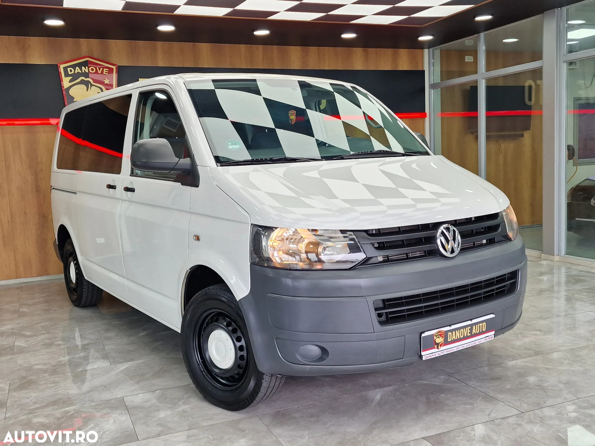 Volkswagen Transporter - 3