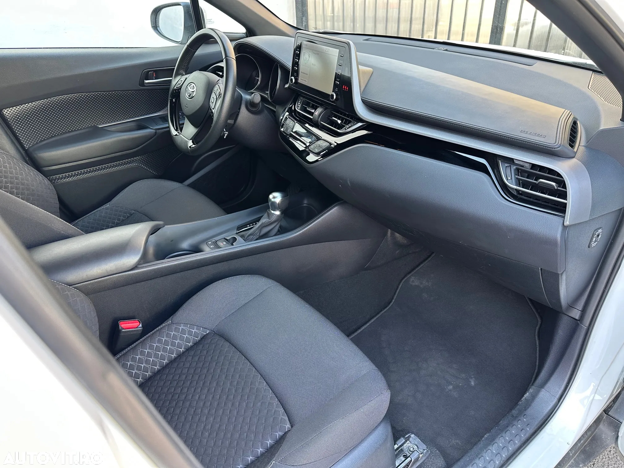 Toyota C-HR 1.8 Hybrid Business Edition - 6
