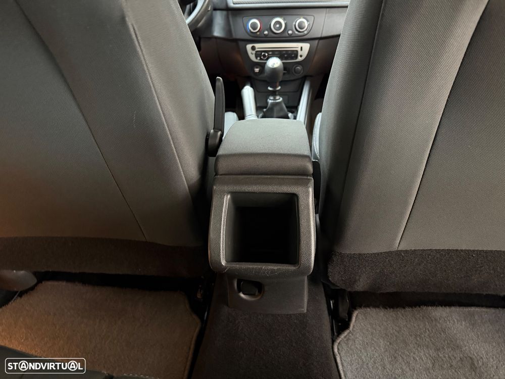 Renault Mégane 1.5 dCi Dynamique CO2 Champion - 17