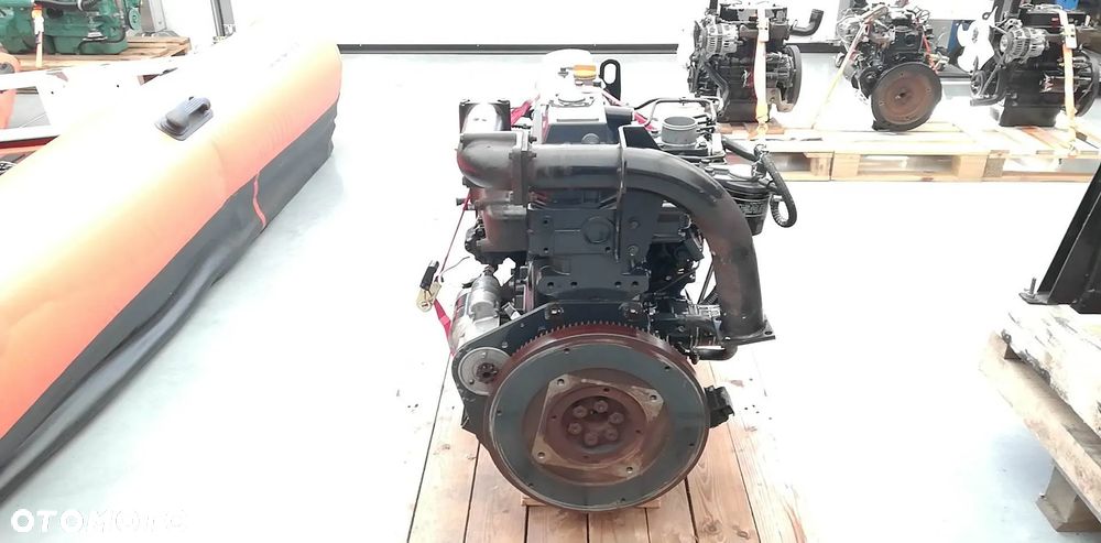 SILNIK YANMAR 4TNV98 44.9 kW 15 366 zł netto - 4