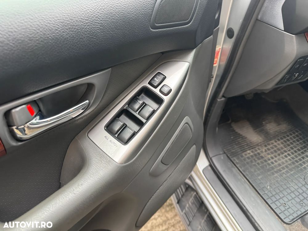 Toyota Land Cruiser 3.0 TD-4D Executive - 13