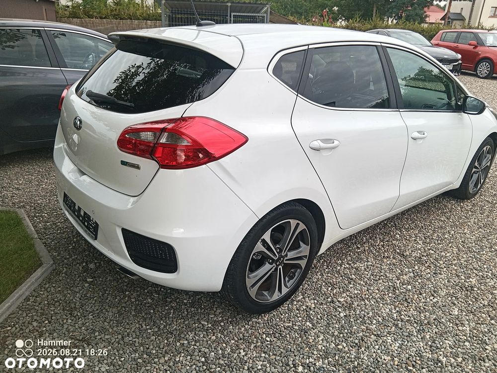 Kia Ceed 1.6 CRDi 136 ISG Edition 7 - 11