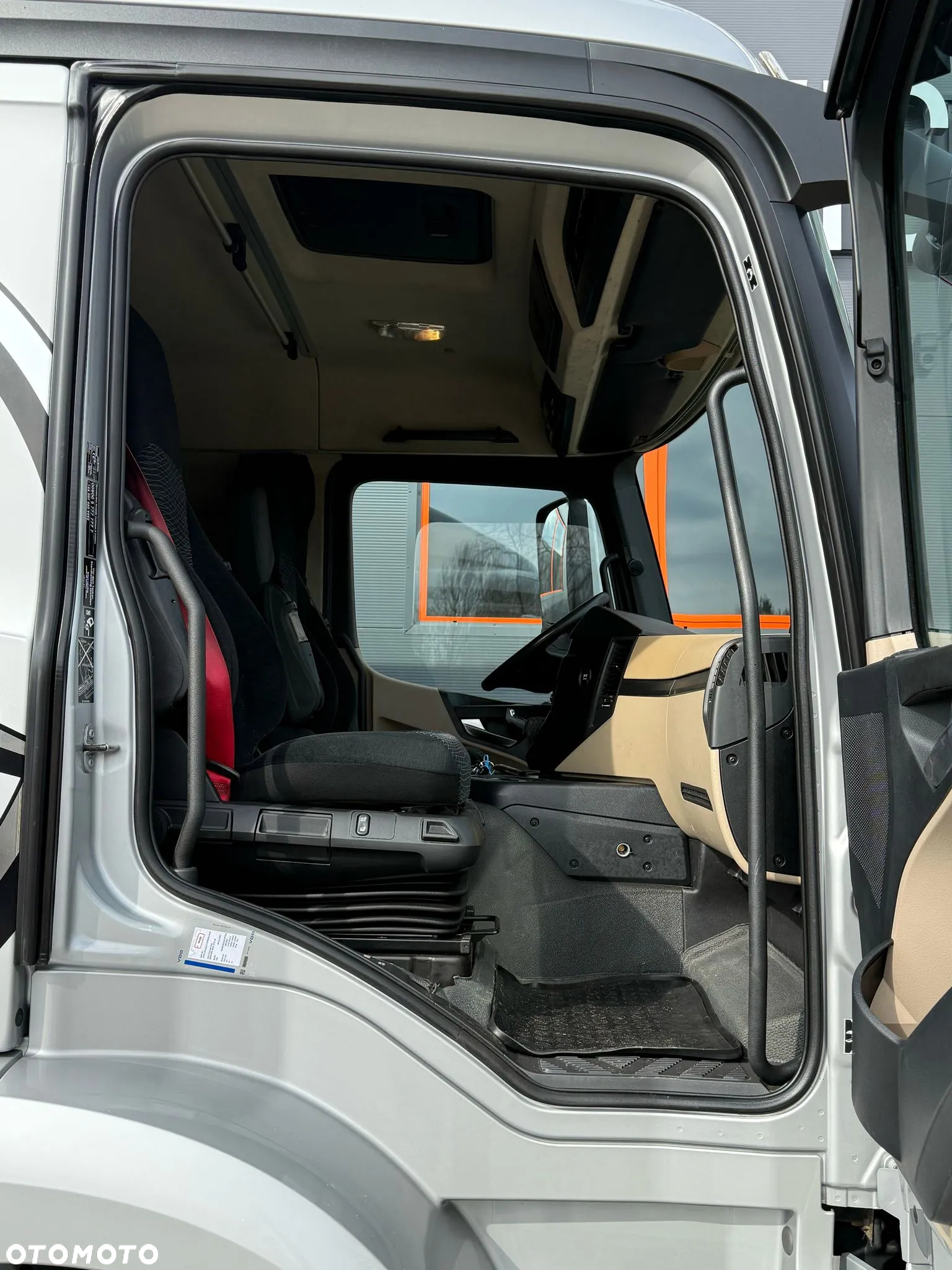 Mercedes-Benz Actros 1824 // E6 // sypialka // chłodnia 20 Epal // winda // 4x2 - 24
