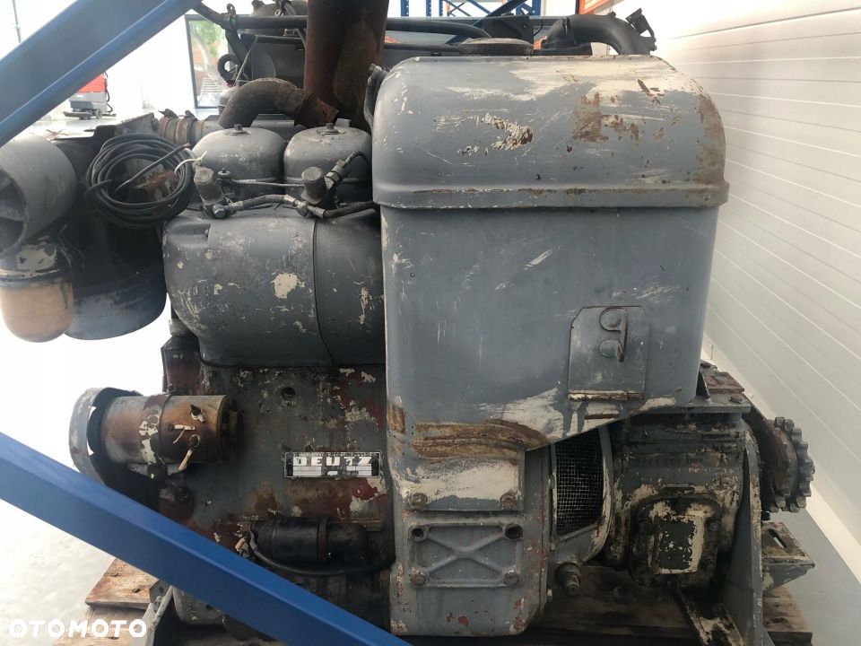 SILNIK DEUTZ F2L712 - 3