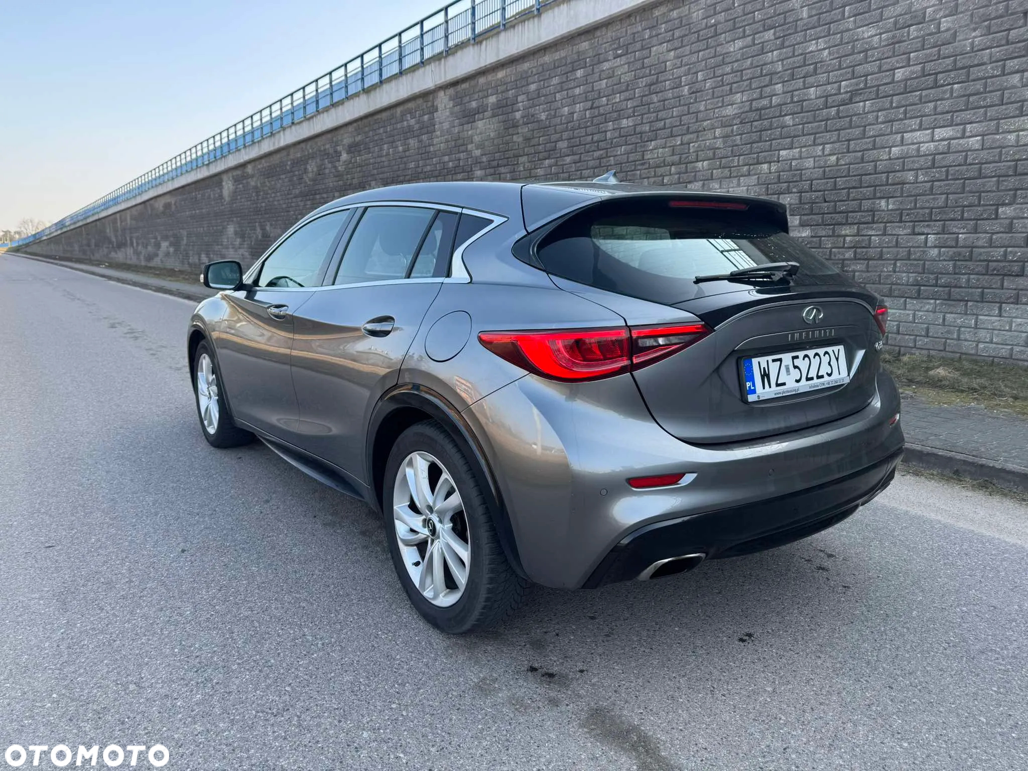 Infiniti Q30 1.6t Business Executive - 4
