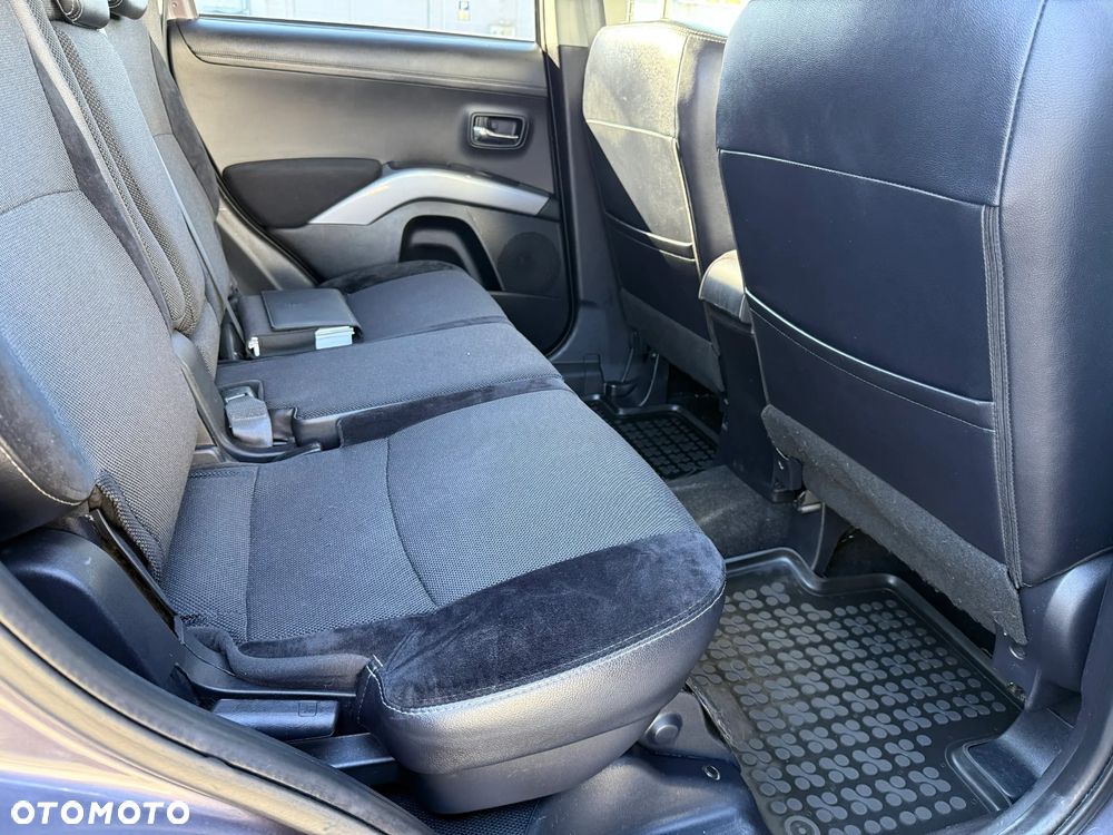 Mitsubishi Outlander 2.0 Intense 2WD - 12