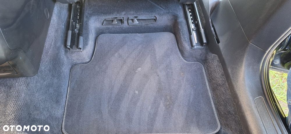 Volkswagen Passat - 23