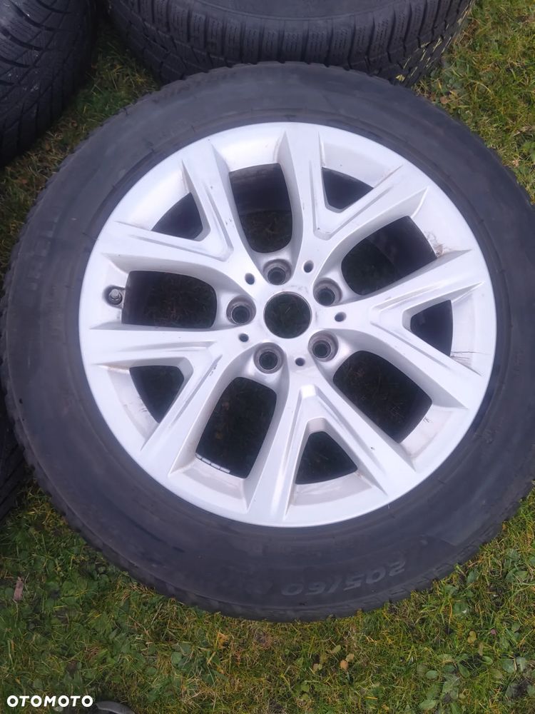 Felgi Aluminiowe z 2 Oponami Zimowymi BMW X1 F48 17 Cali Et39 - 5