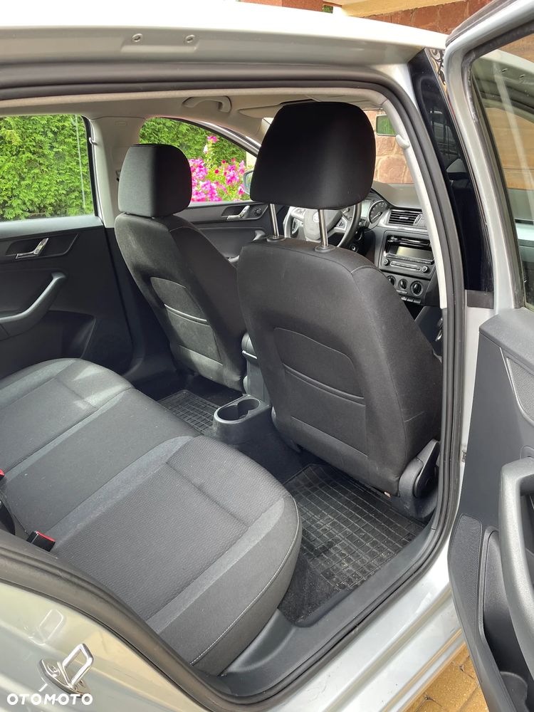 Skoda RAPID Spb 1.2 TSI Ambition - 9