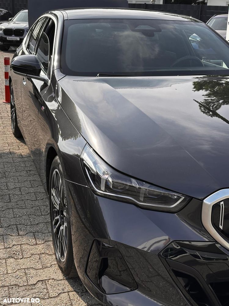 BMW Seria 5 520d AT MHEV - 36