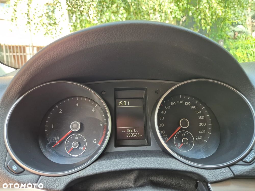 Volkswagen Golf VI 1.6 TDI Comfortline - 11