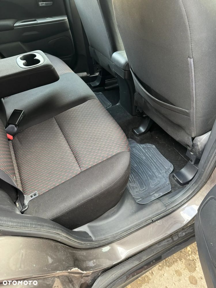 Mitsubishi ASX 1.6 Invite EU6 - 9