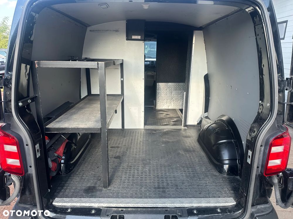 Volkswagen Transporter - 9