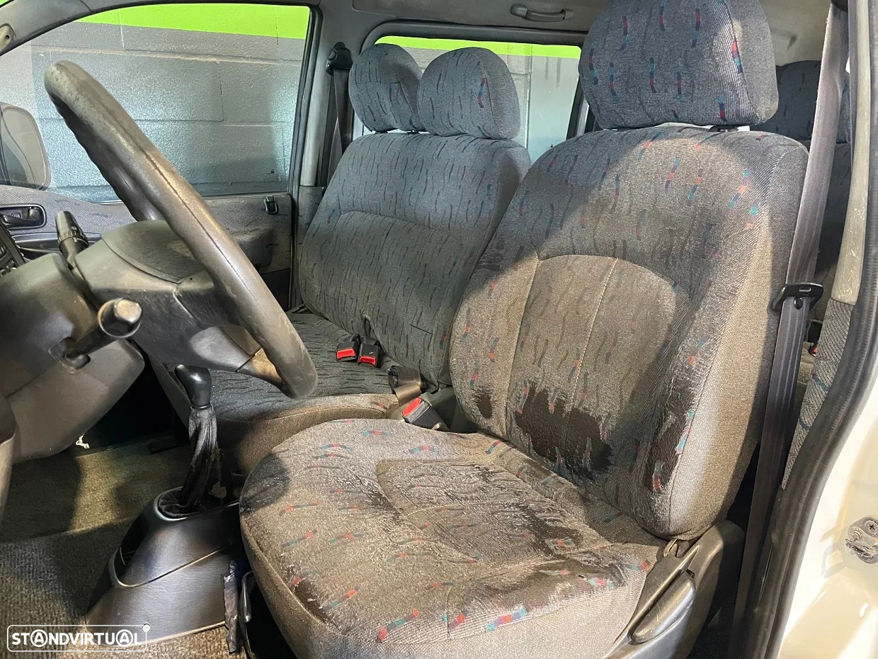Hyundai H-1 2.4 TD 9L - 10
