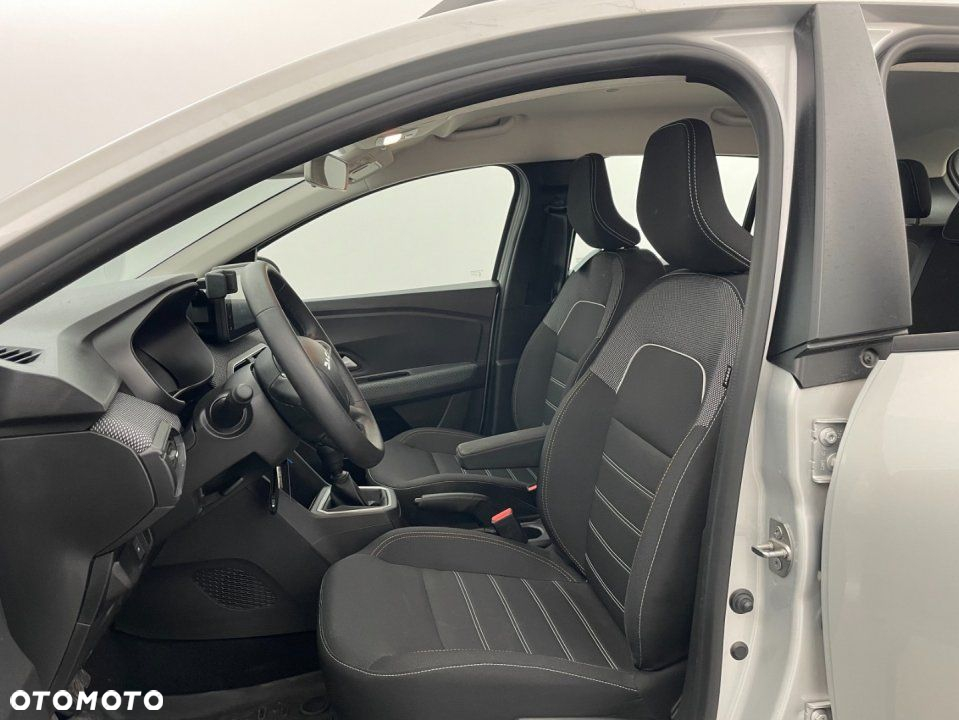 Dacia Sandero - 8