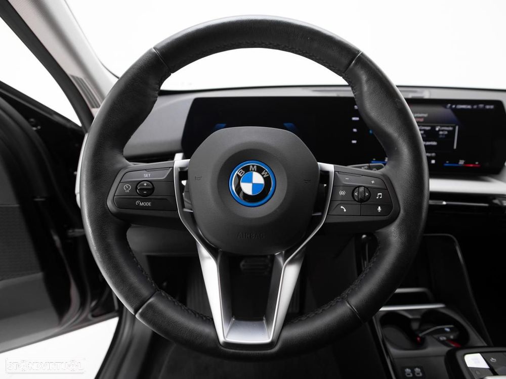 BMW iX1 eDrive20 - 17
