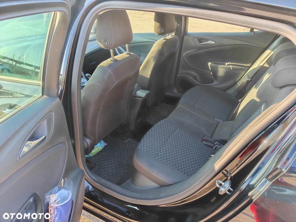 Opel Astra 1.4 T Enjoy - 18