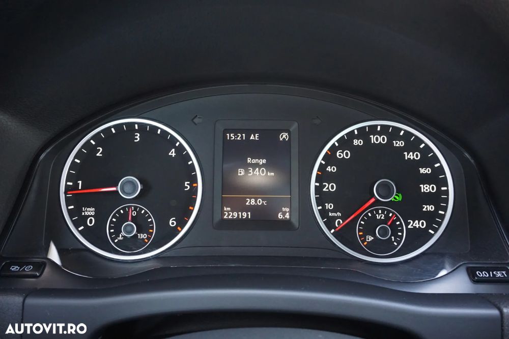 Volkswagen Tiguan 2.0 TDI SCR 4MOTION BlueMotion Technology DSG Sport & Style - 22