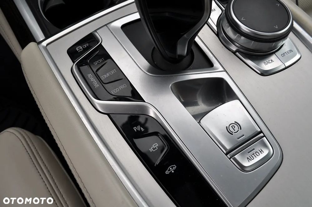 BMW Seria 7 750Ld xDrive - 22