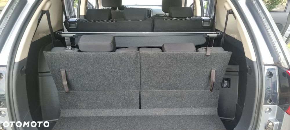 Mitsubishi Outlander - 13