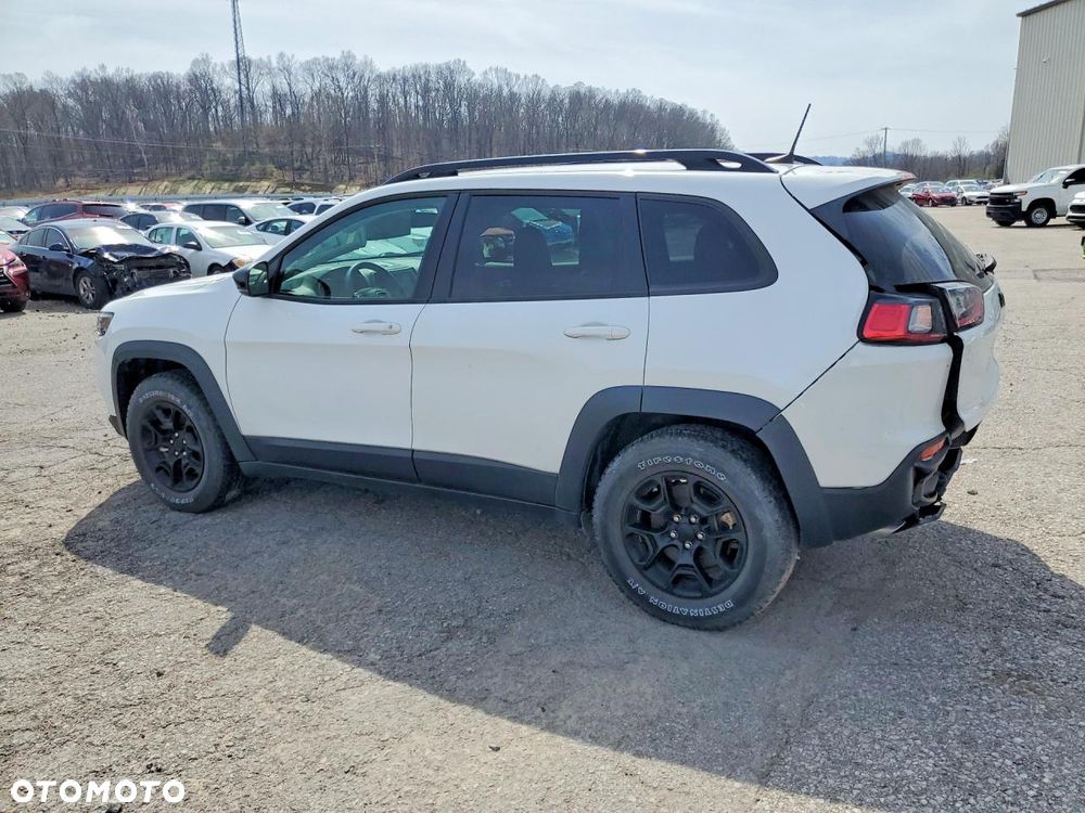 Jeep Cherokee - 3