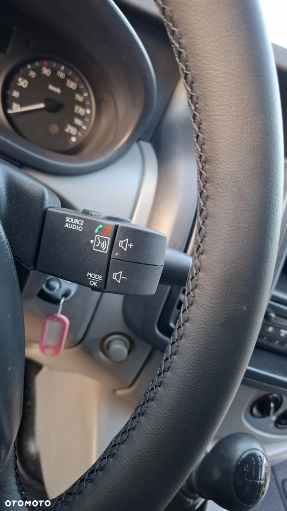 Renault Trafic - 22
