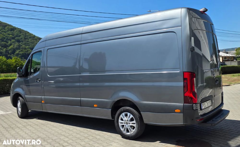 Mercedes-Benz Sprinter - 4