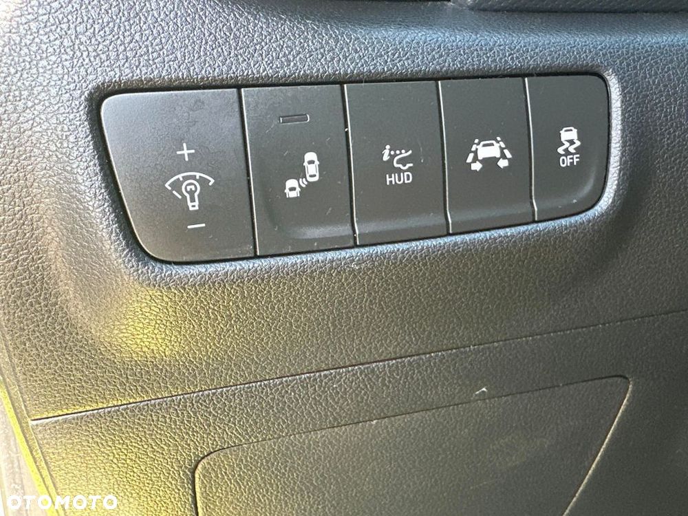 Hyundai Kona - 16
