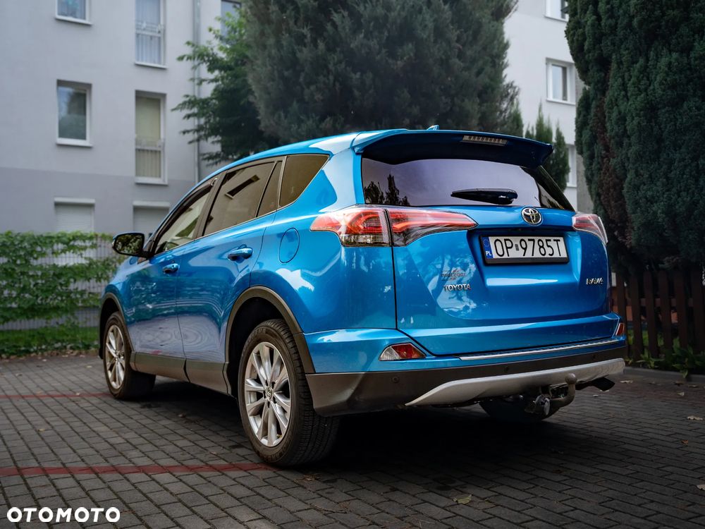 Toyota RAV4 - 6