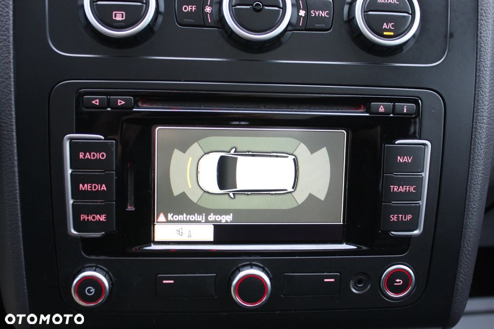 Volkswagen Touran 1.2 TSI Cup - 23