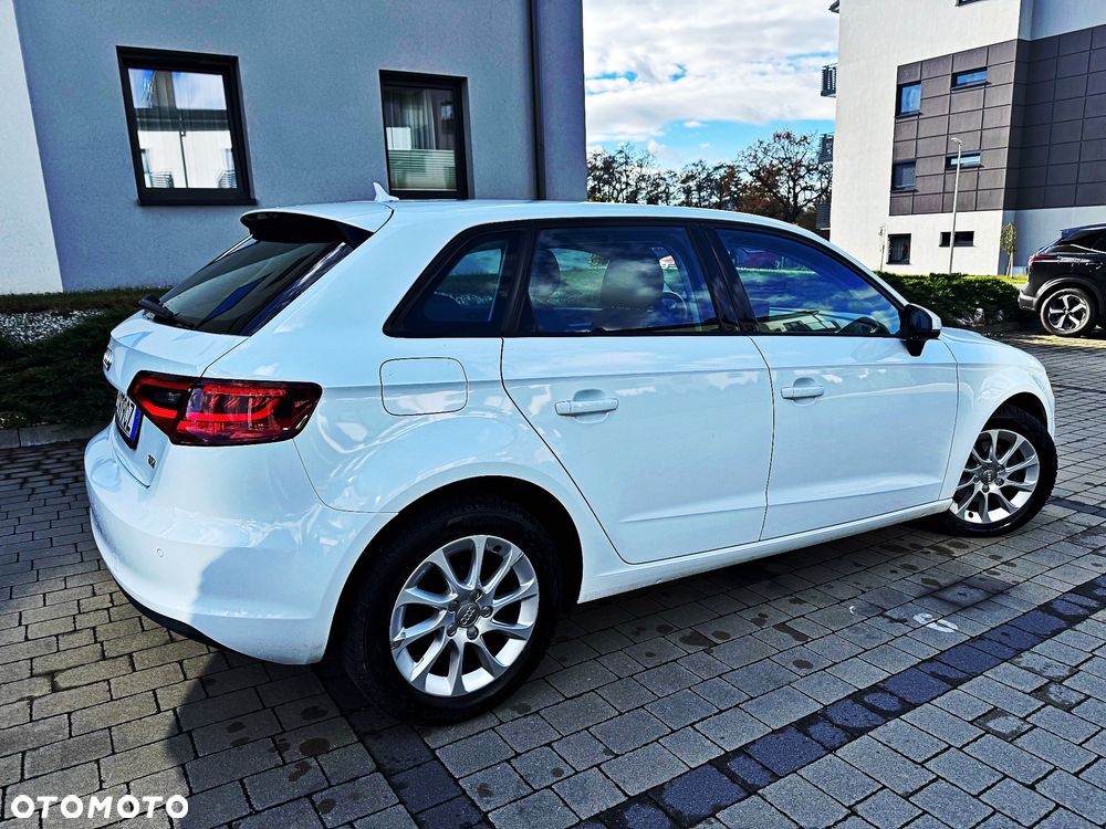 Audi A3 Sportback 1.6 TDI (clean diesel) S tronic Attraction - 19