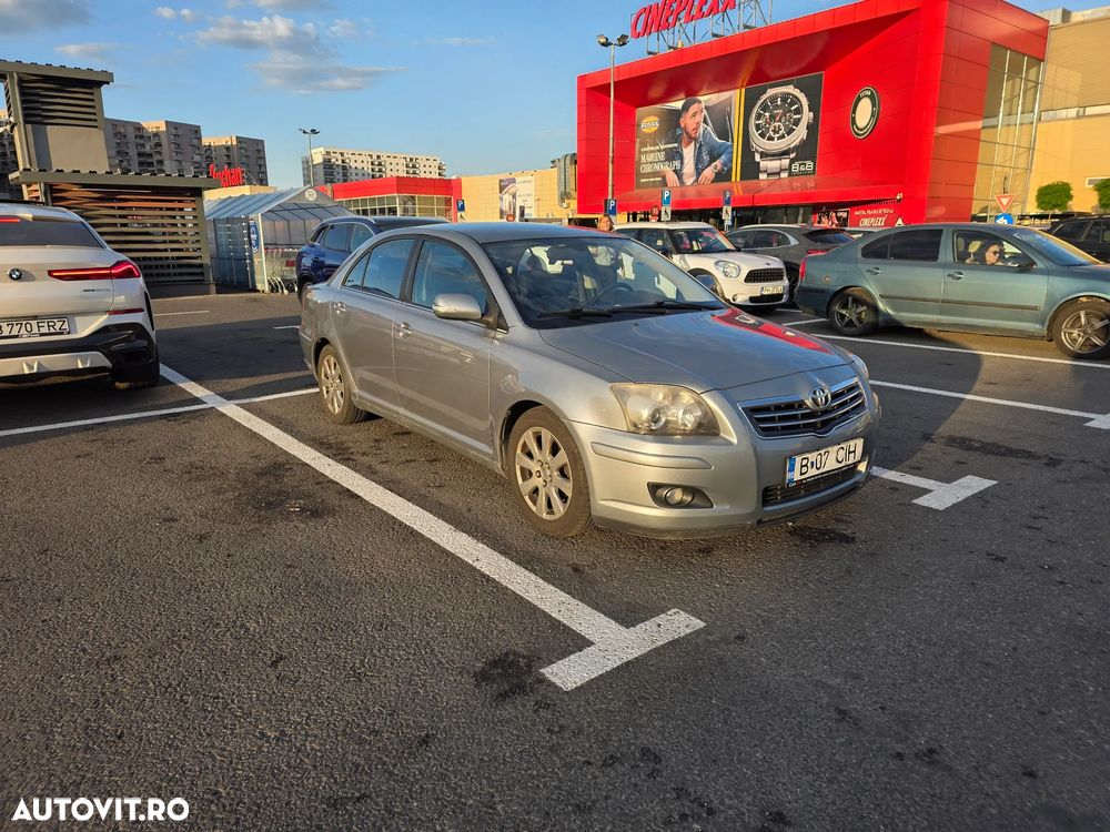 Toyota Avensis 1.8 Executiv - 2