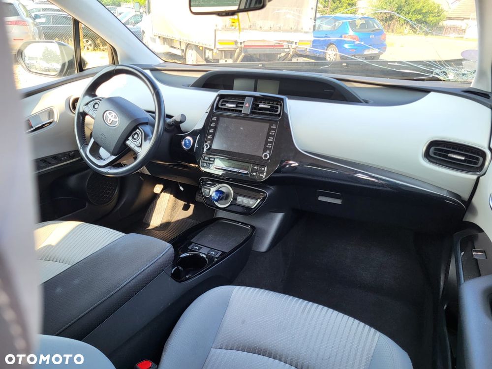 Toyota Prius Hybrid Executive - 38