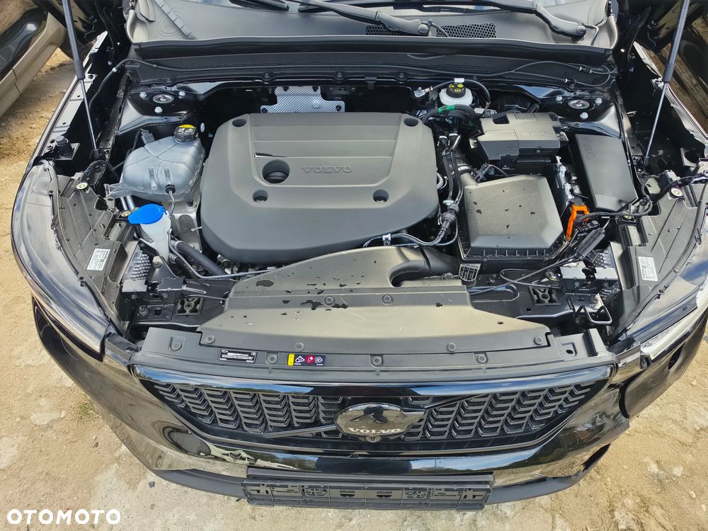 Volvo XC 40 B4 B DKG Ultra Black Edition - 14