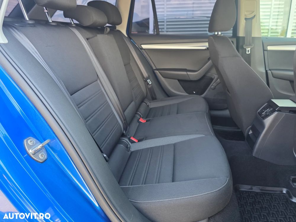 Skoda Octavia 1.6 TDI DSG Ambition - 25