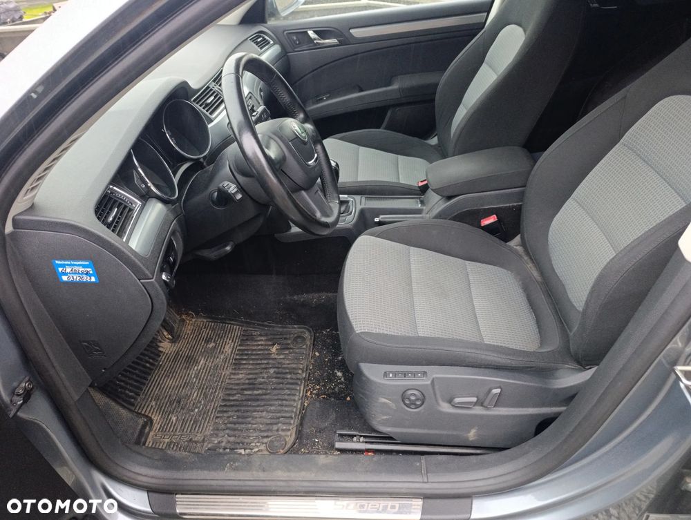 Skoda Superb 1.8 TSI Exclusive - 6