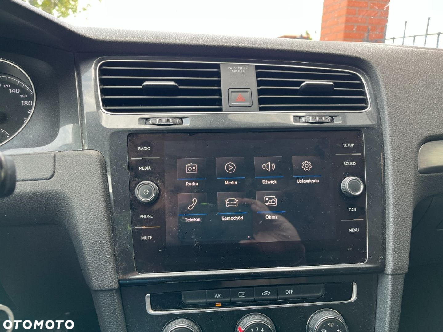 Volkswagen Golf - 12