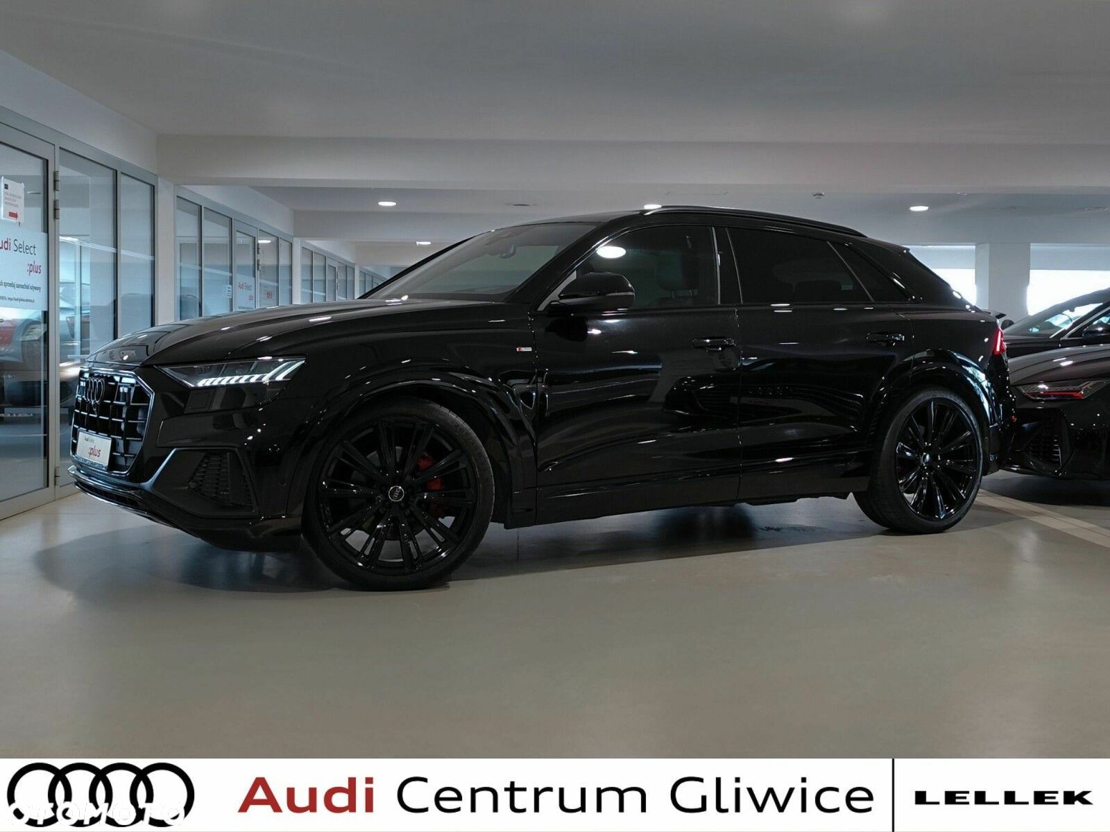 Audi Q8 - 1