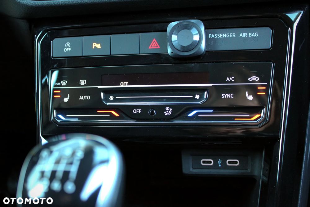 Volkswagen T-Cross 1.0 TSI Life - 25