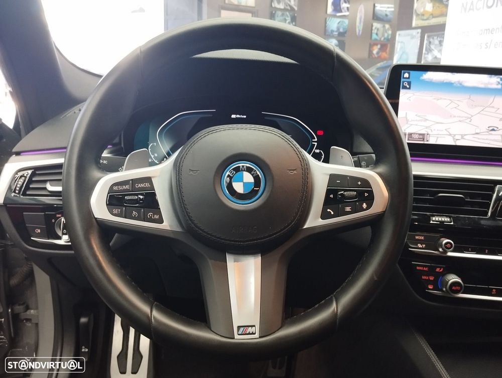 BMW 520 e Pack M - 22