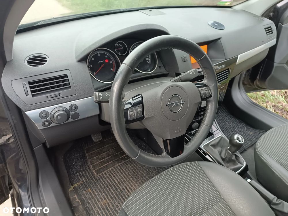 Opel Astra 1.7 CDTI DPF Edition - 2