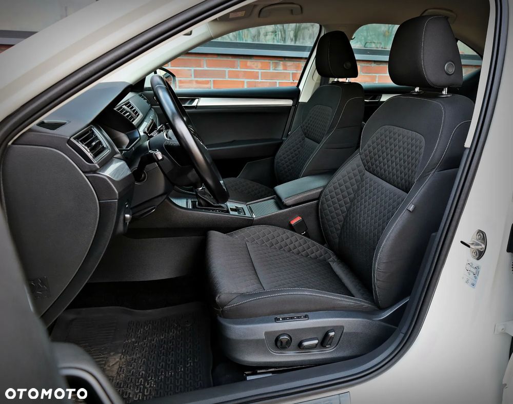 Skoda Superb 2.0 TDI SCR 4x4 Ambition DSG - 21