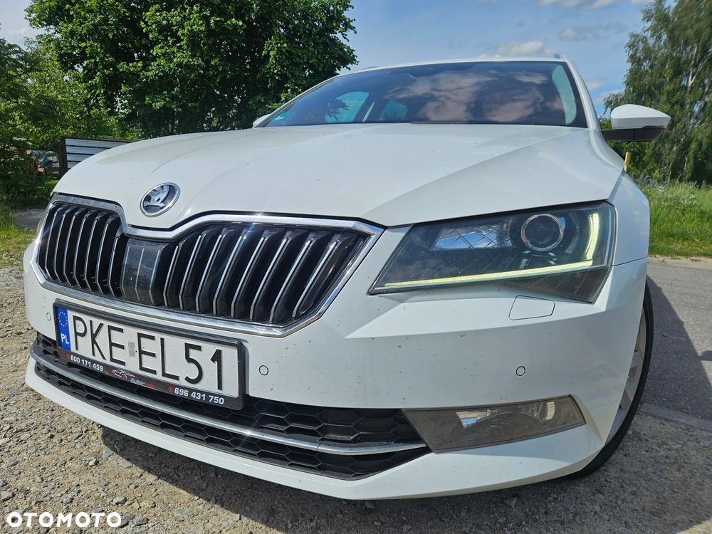 Skoda Superb 2.0 TDI DSG Premium Edition - 37