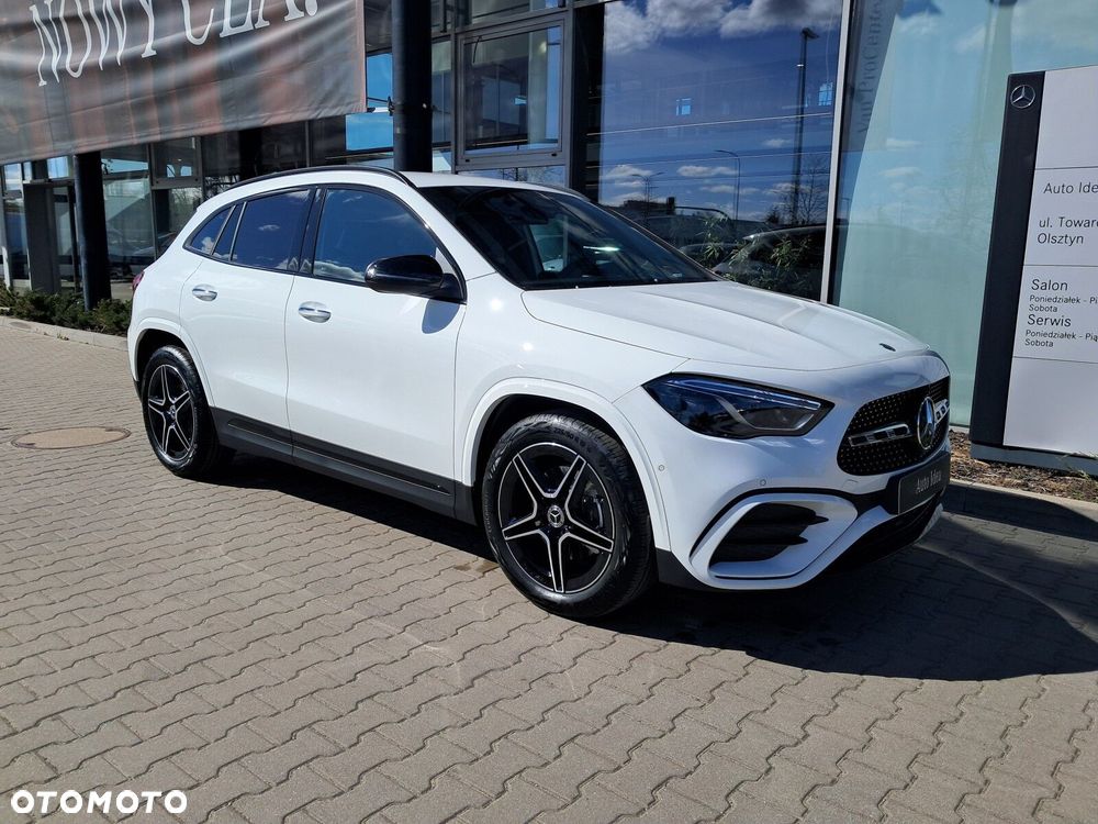 Mercedes-Benz GLA - 8