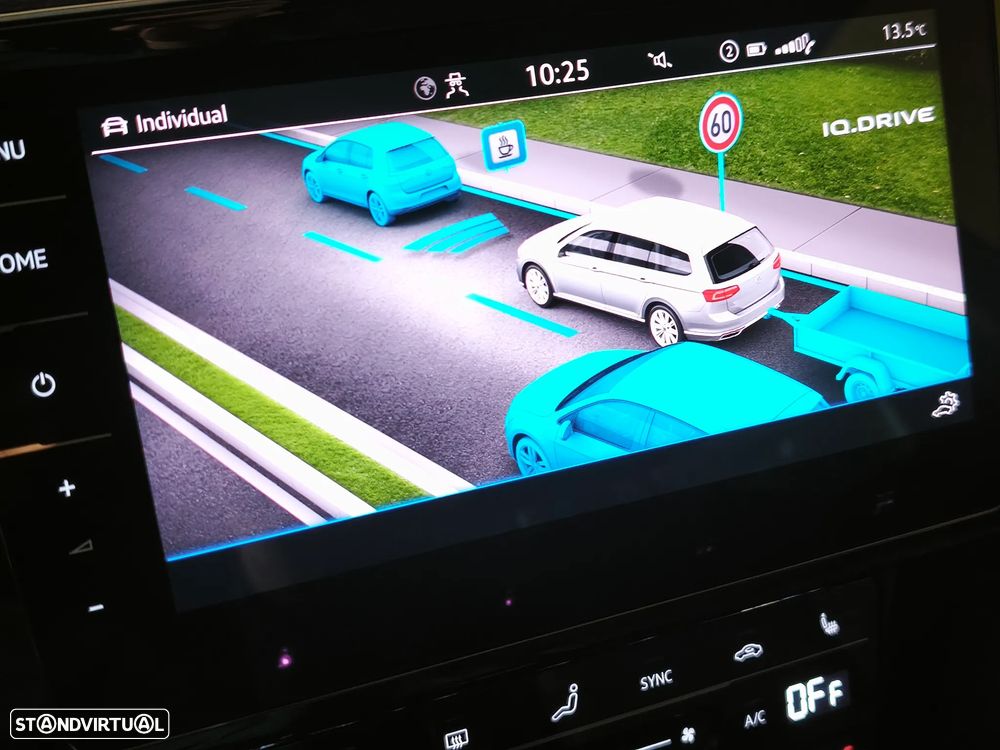 VW Passat Variant - 42